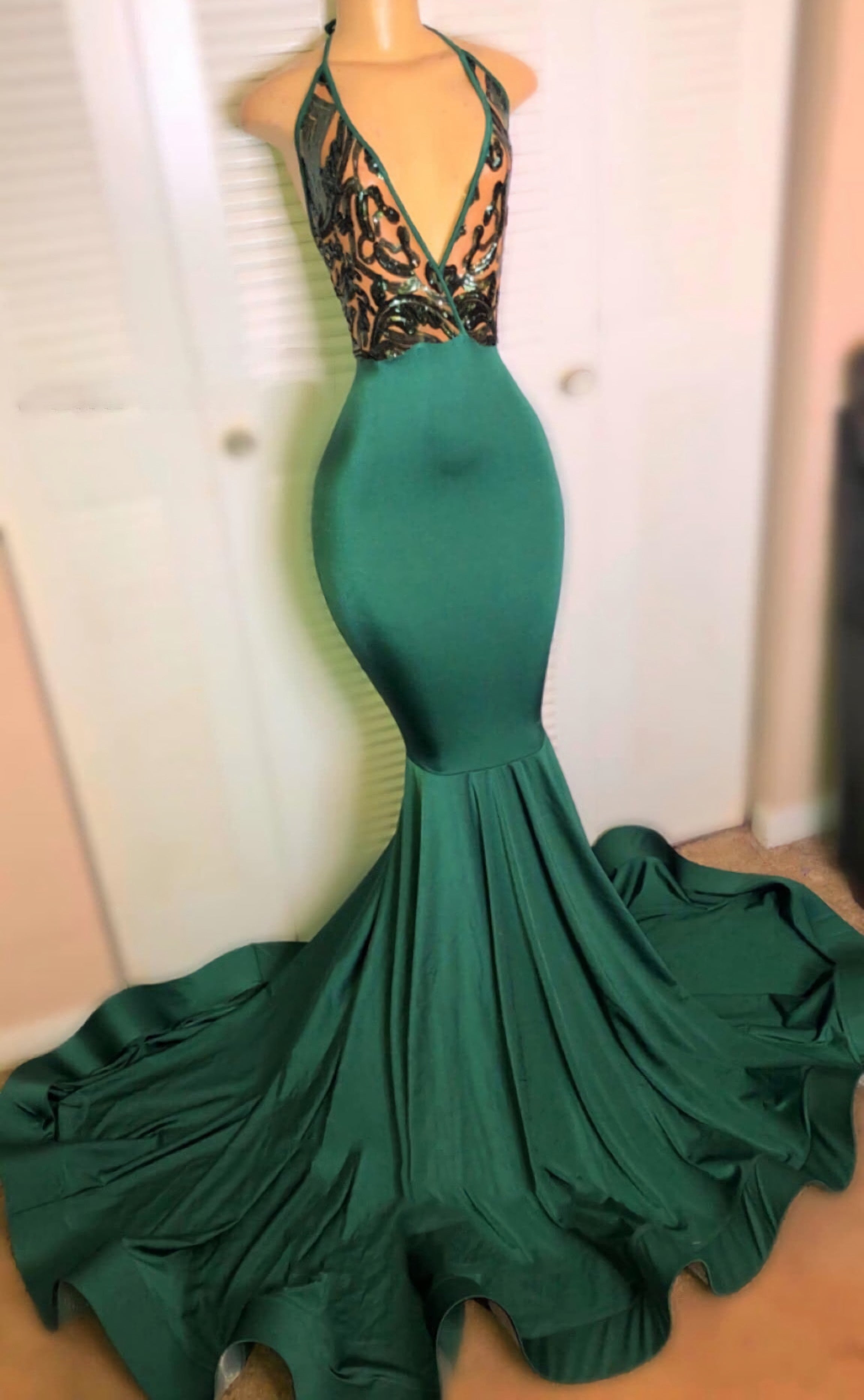 Dark Green Halter 2024 Prom Dresses