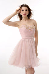 Blushing Pink Sweetheart Beaded A-line Short Homecoming Dresses