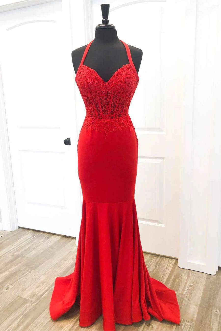 Halter Red Mermaid Long Prom Dresses Lace Appliques