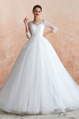 Lace Jewel White Tulle Wedding Dresses with 3/4 Sleeves