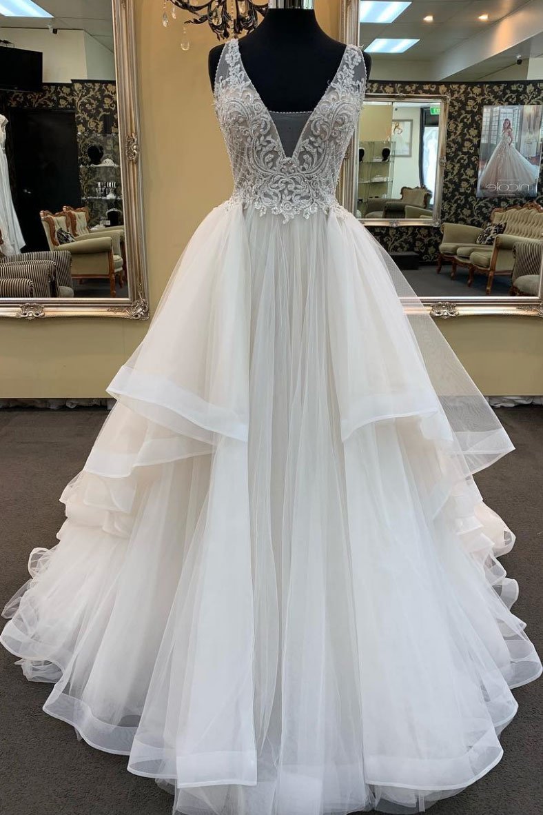 Long A-line V-neck Tulle Lace Wedding Dress