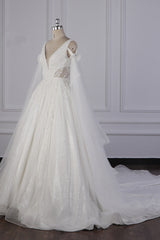 Luxury V-Neck Beadings Wedding Dress Tulle Sleeveless Sequined Bridal Gowns